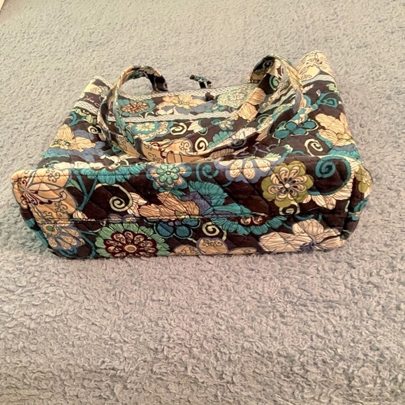 Vera Bradley Tote in Mod Floral Blue Pattern - Picture 2 of 6